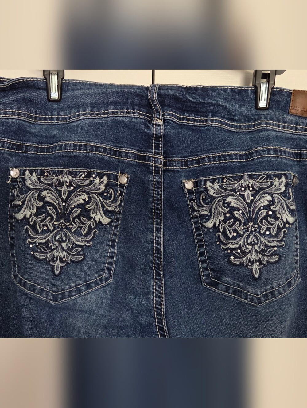 Wallflower Embroidered Dark Blue Women's Jeans